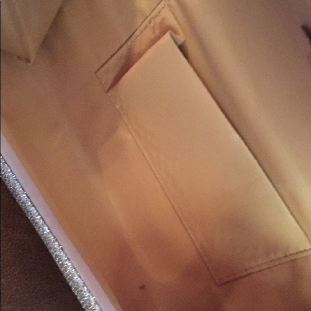 Clutch - Picture 3 of 3